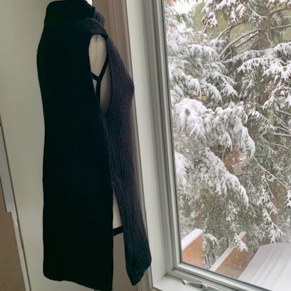 Wilfred Aritzia vest sweater like new black small - Picture 5 of 13